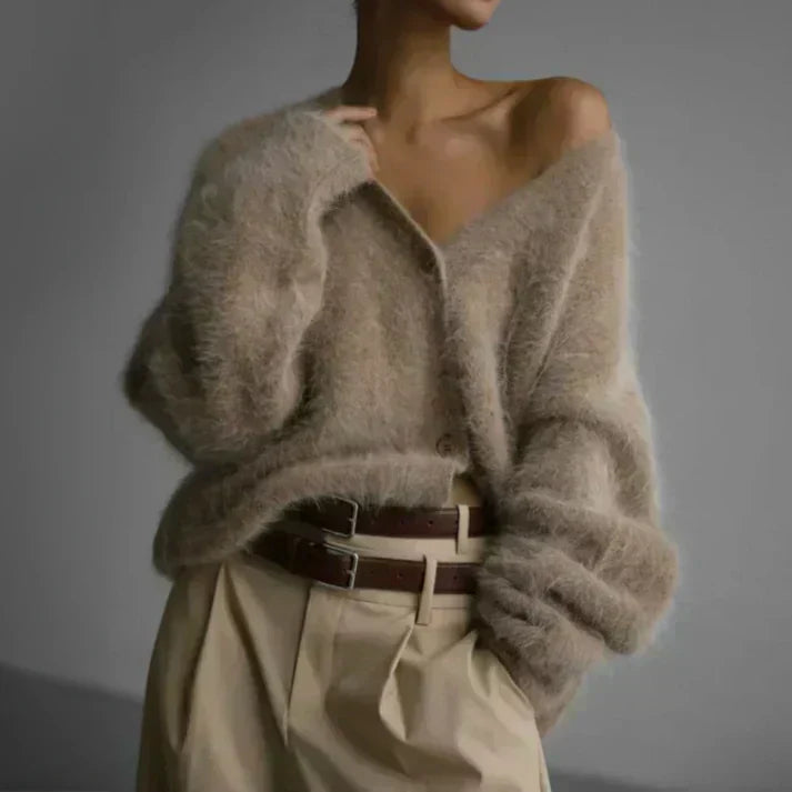 Amara – Cozy Oversized Knit Cardigan